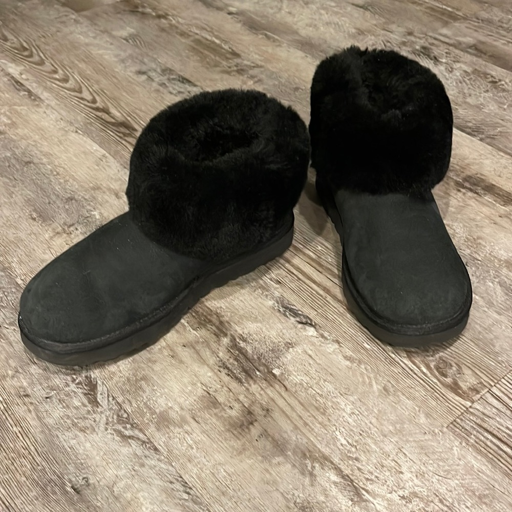 Black UGG women’s Classic Mini Fluff boots worn two times